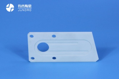 那個廠可以加工氧化鋁陶瓷吸片 那個廠可以加工氧化鋁陶瓷吸片