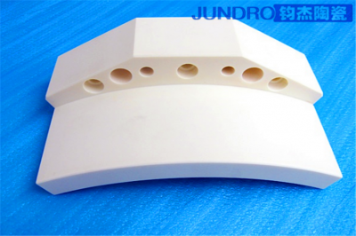 氧化鋁陶瓷制成精密結構件的優勢